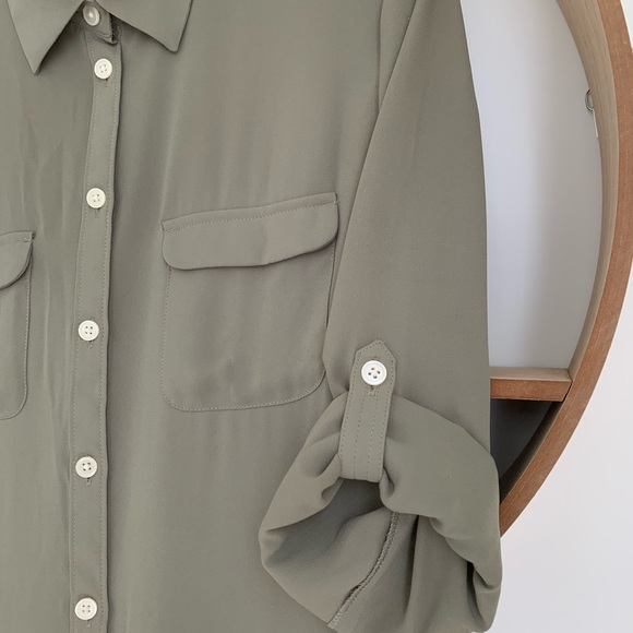 LOFT Women’s Button-up Blouse - Picture 2 of 5